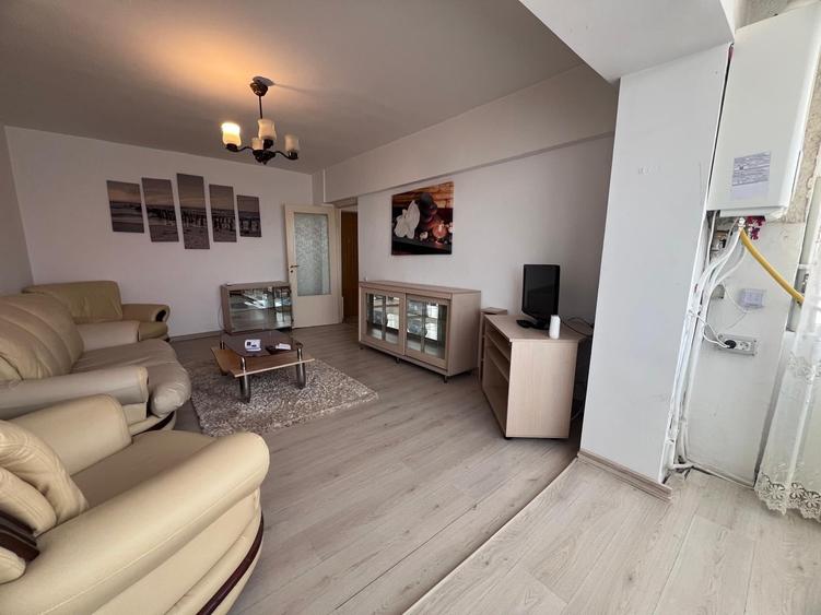 Apartament cu 2 camere decomandat în Decebal