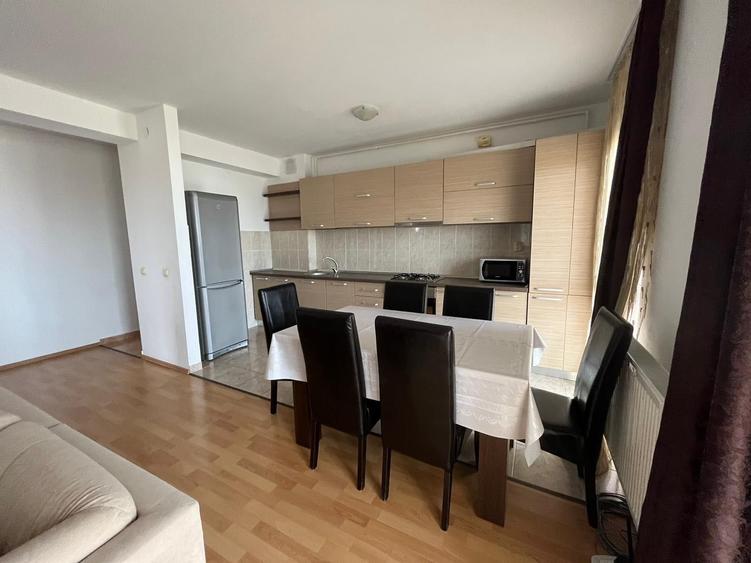 Apartament cu 3 camere decomandat în Micălaca