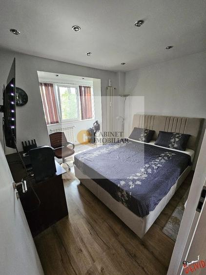 Apartament cu 3 camere decomandat, mobilat în Constructorilor