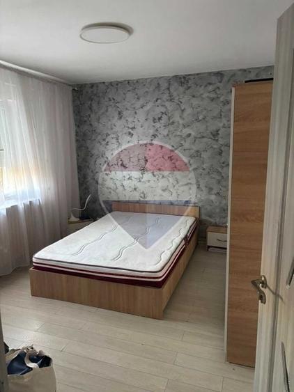 Apartament cu 3 camere decomandat în Tătărași