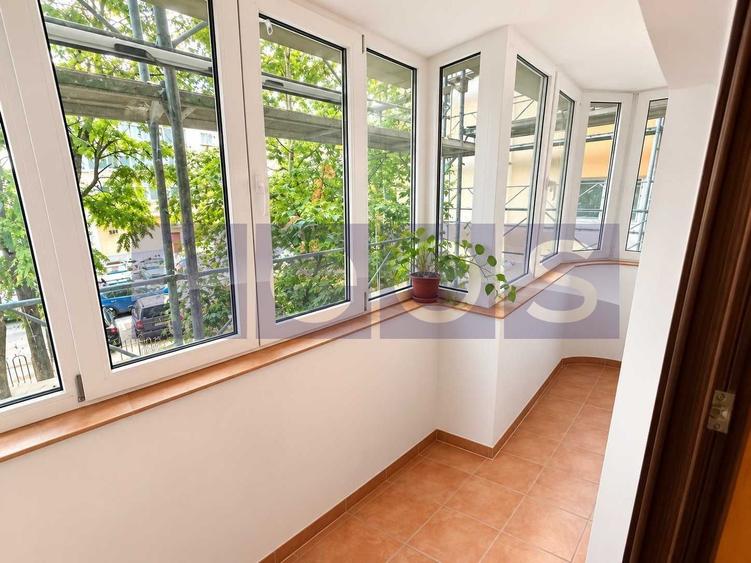 Apartament cu 3 camere decomandat, mobilat în Decebal