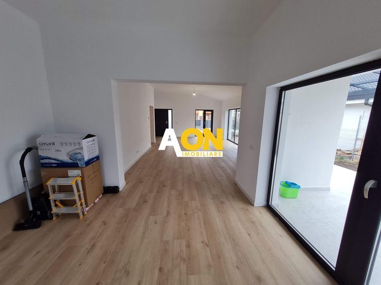 Casă individuală cu 3 camere cu Teren 380 Mp în Micești