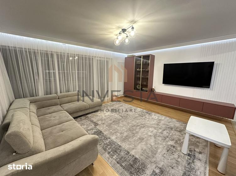 Apartament cu 4 camere decomandat în Bună Ziua