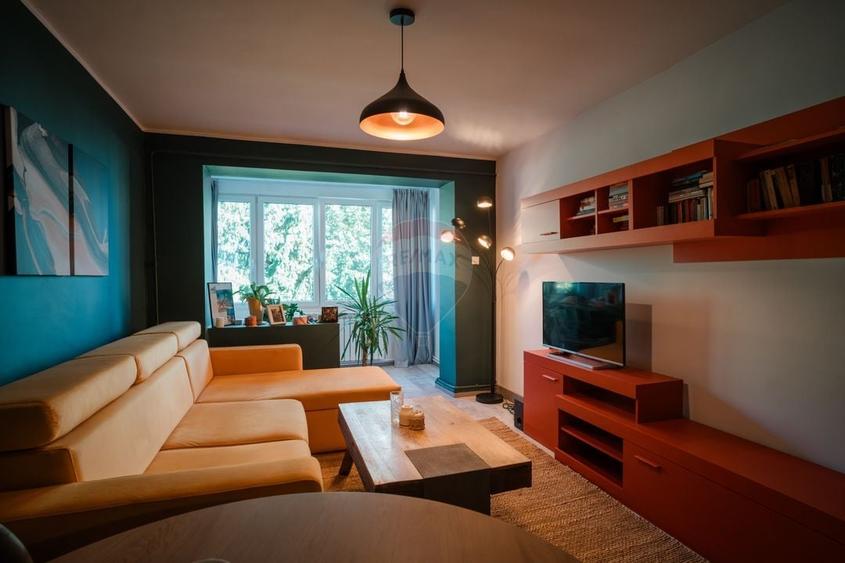 Apartament cu 3 camere decomandat în Central
