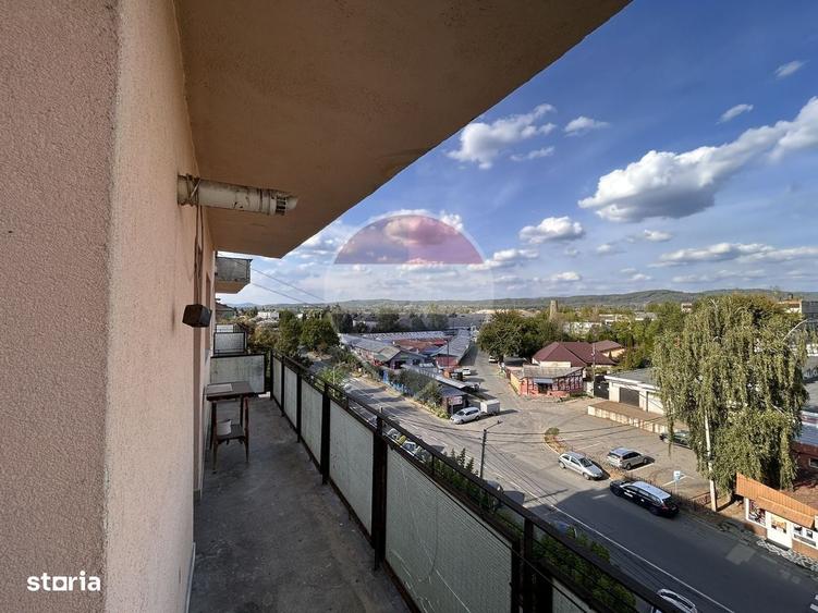 Apartament cu 3 camere decomandat în Sud