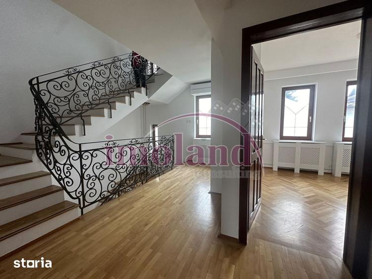 Casă cu 7 camere cu Canalizare în Floreasca