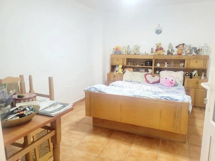 Casă cu 2 camere cu Teren 238 Mp în Giurgiului