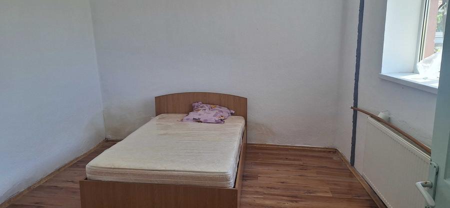 Casă cu 4 camere cu Teren 1900 Mp în Mihail Kogălniceanu