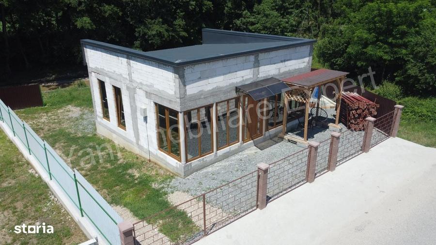 Casă cu 6 camere în Tutana