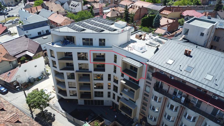 Apartament cu 4 camere decomandat în Gară