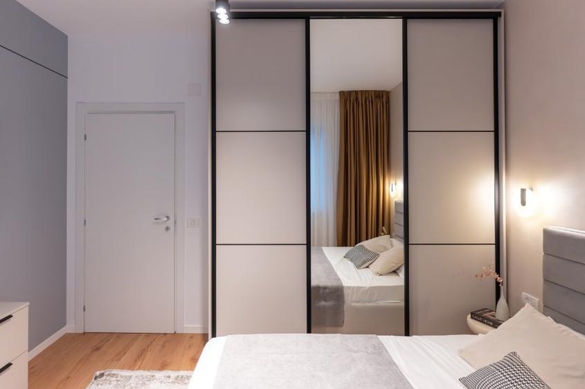Apartament cu 3 camere decomandat în Tunari