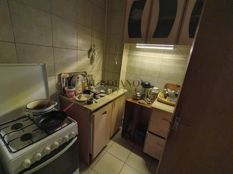 Apartament cu 3 camere decomandat în Doamna Ghica