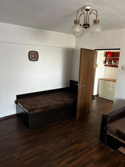 Apartament cu 2 camere decomandat în Exterior Vest