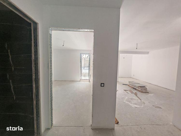 Apartament cu 2 camere decomandat în Central — fotografia 1