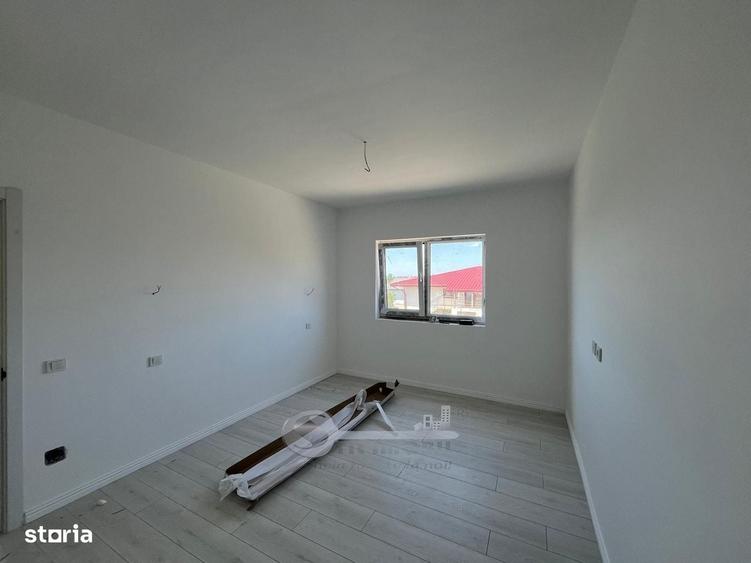 Apartament cu 2 camere decomandat în Bârnova