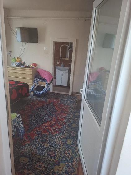 Casă cu 2 camere cu Teren 1133 Mp în Central