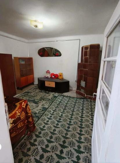 Casă cu Teren 7300 Mp în Adânca