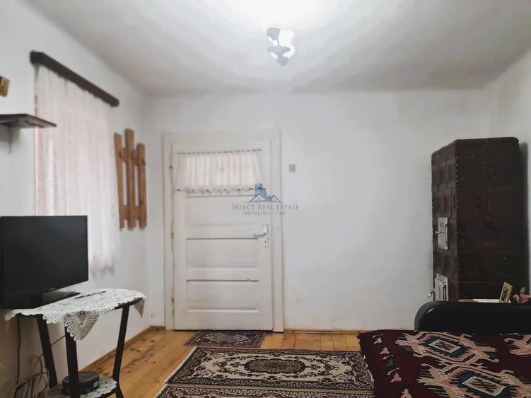 Casă individuală cu 3 camere cu Canalizare în Aciliu
