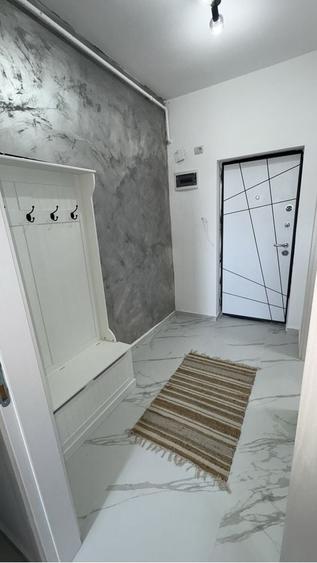 Garsonieră decomandată în Roșu
