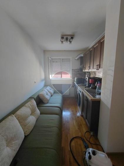 Apartament cu 2 camere semidecomandat, mobilat în Titan