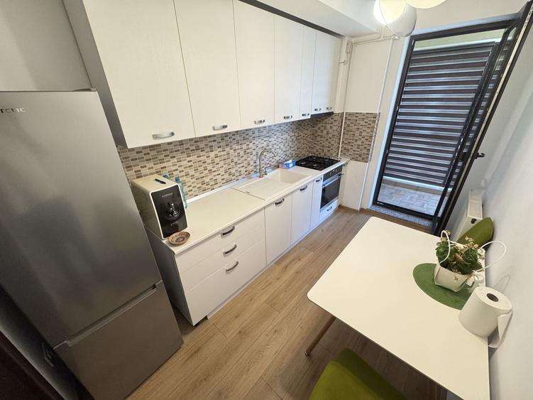 Apartament cu 2 camere decomandat, mobilat în Tomis Plus