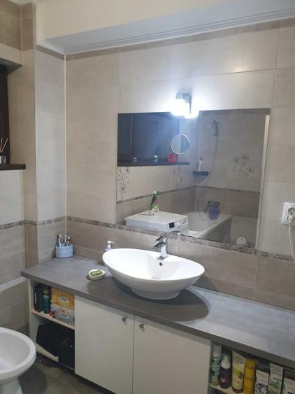 Apartament cu 2 camere decomandat în Exterior Vest