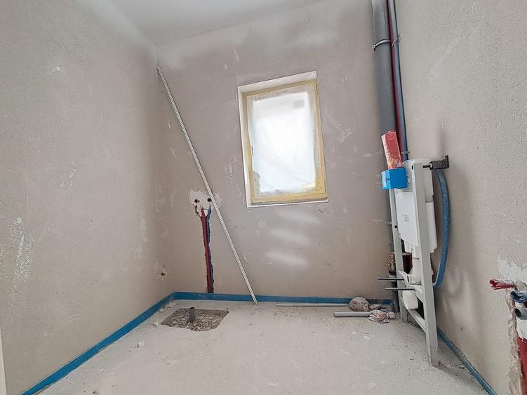 Duplex cu 4 camere cu Teren 100 Mp în Florești