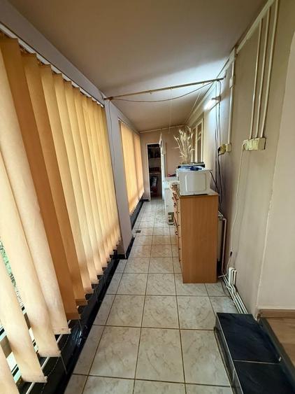 Apartament cu 3 camere decomandat în Micro 16