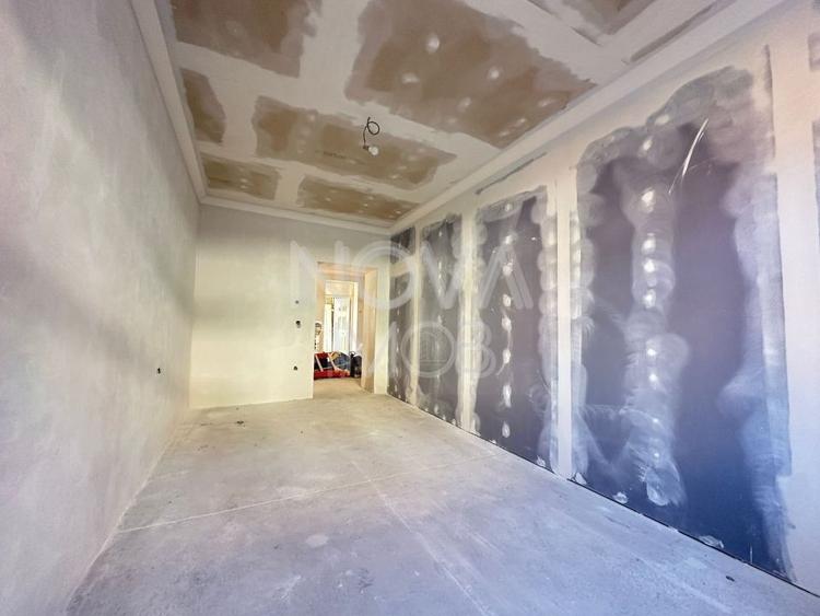 Apartament cu 3 camere semidecomandat în Ultracentral
