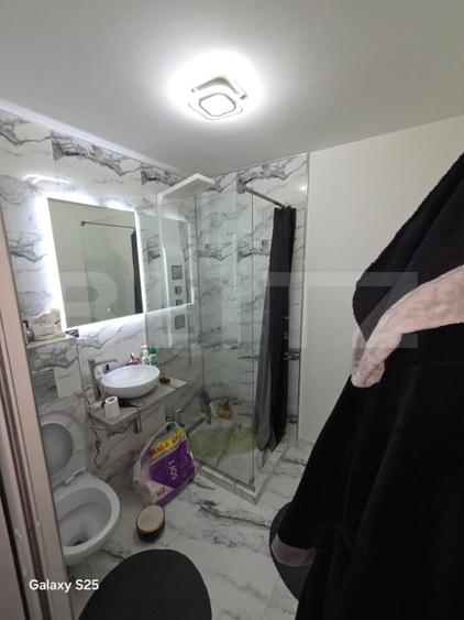 Apartament cu 3 camere decomandat, mobilat în Micro 12