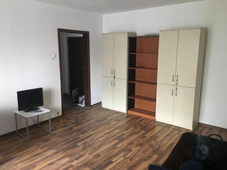 Garsonieră decomandată, mobilată în 13 Septembrie