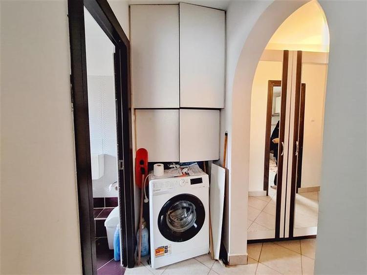 Apartament cu 2 camere decomandat, mobilat în Bistrița Lac