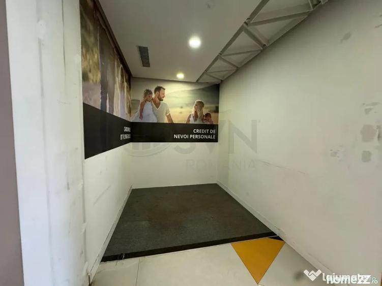 Spațiu comercial, de 111 mp, în Romană