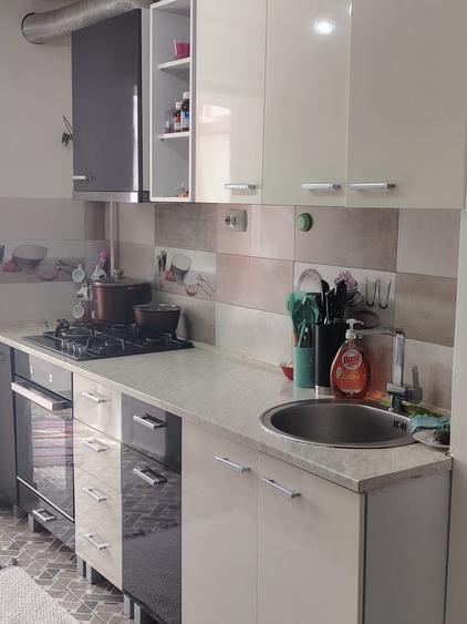 Apartament cu 2 camere decomandat în Lipovei
