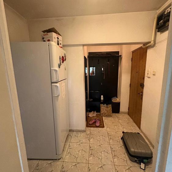 Apartament cu 3 camere decomandat în Lujerului