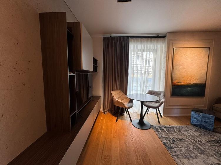 Apartament cu 2 camere semidecomandat, mobilat în Barbu Văcărescu