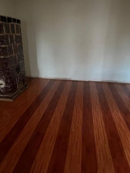 Casă individuală cu 7 camere cu Teren 400 Mp în Central