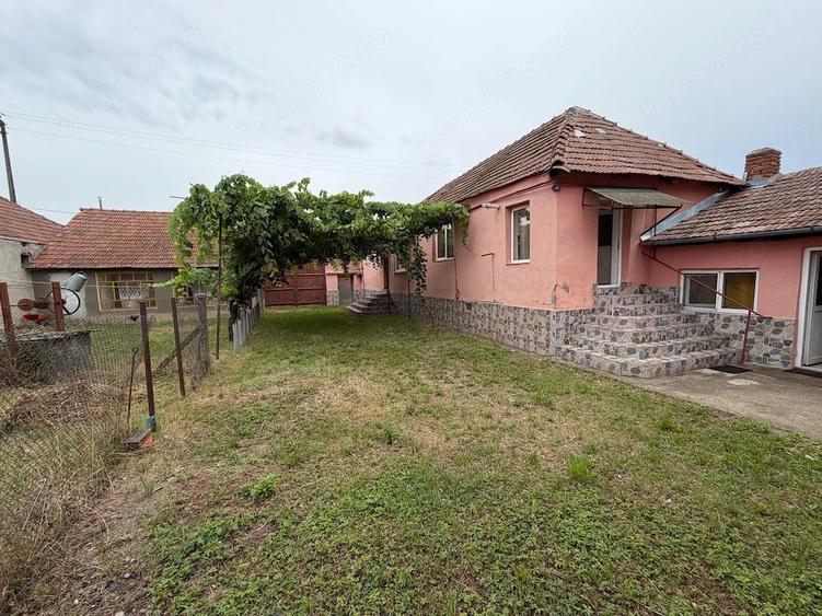 Casă cu 2 camere cu Teren 1974 Mp în Balomiru de Câmp