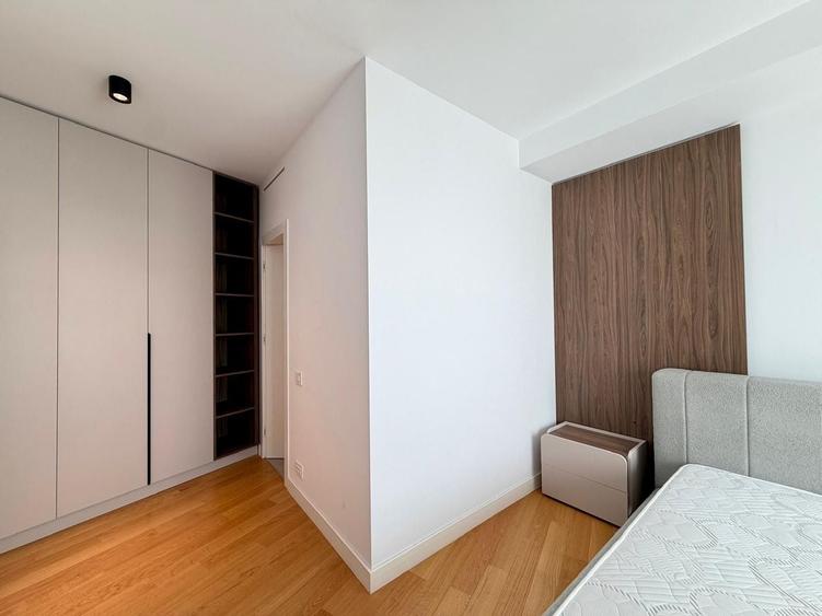Apartament cu 3 camere, mobilat în Iancu Nicolae