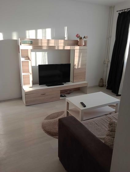 Apartament cu 3 camere decomandat în Tomis Nord