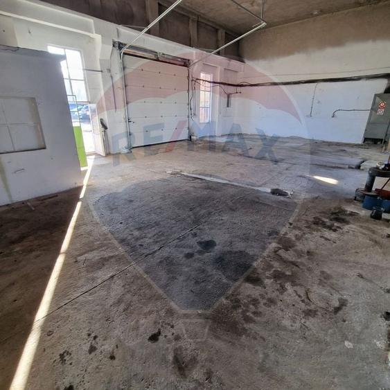 Spațiu industrial, de 126 mp, în Bartolomeu