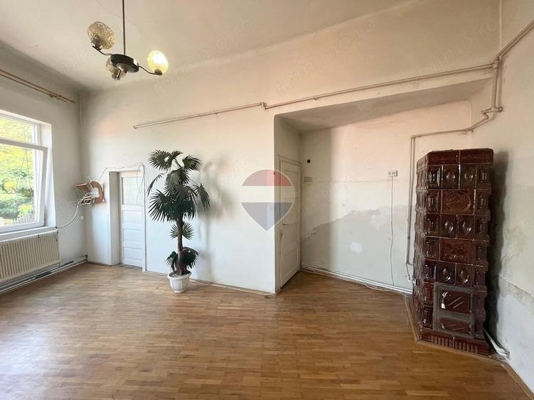 Casa cu 3 camere de vanzare in zona centrala comison 0% + garaj - 15