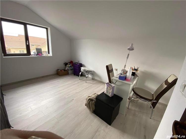 Casă cu 3 camere cu Teren 210 Mp în Moșnița Veche