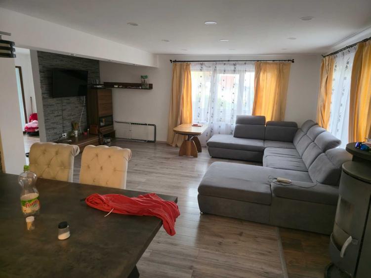 Casă cu 4 camere în Copăceni