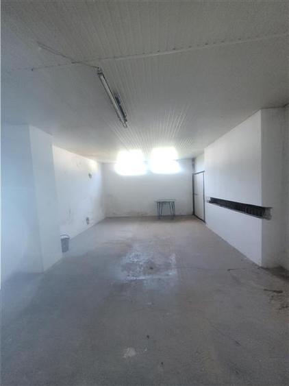 Spațiu comercial, de 300 mp, în Agigea