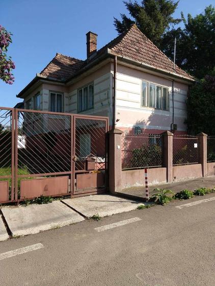 Casă cu 4 camere în Ideciu de Sus