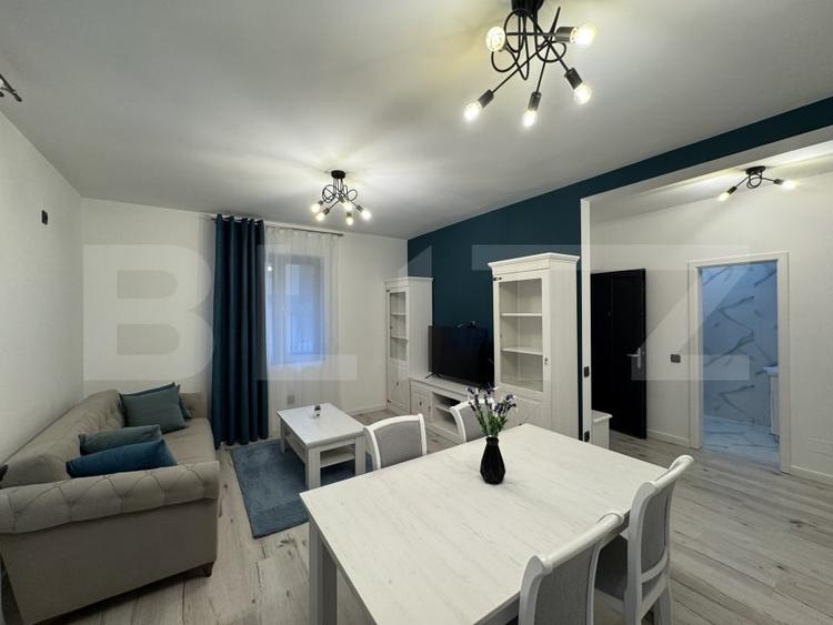 Apartament cu 3 camere semidecomandat, mobilat în Zorilor