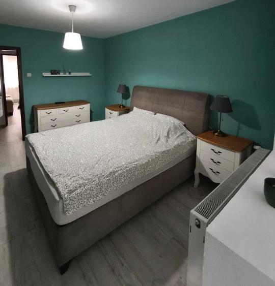 Apartament cu 3 camere semidecomandat în Ultracentral