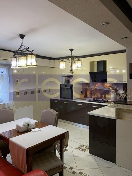 Apartament cu 3 camere decomandat, mobilat în Nerva Traian