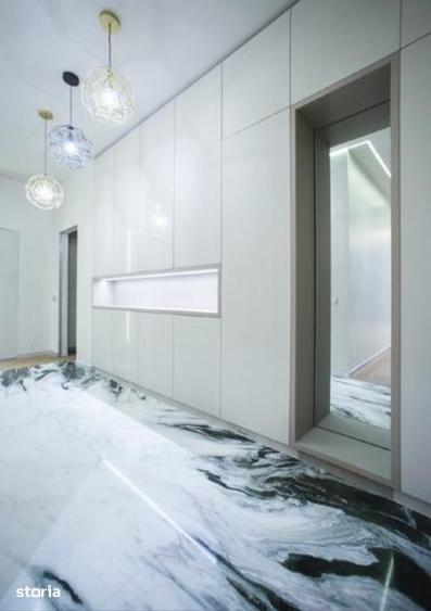 Apartament cu 5 camere în Central